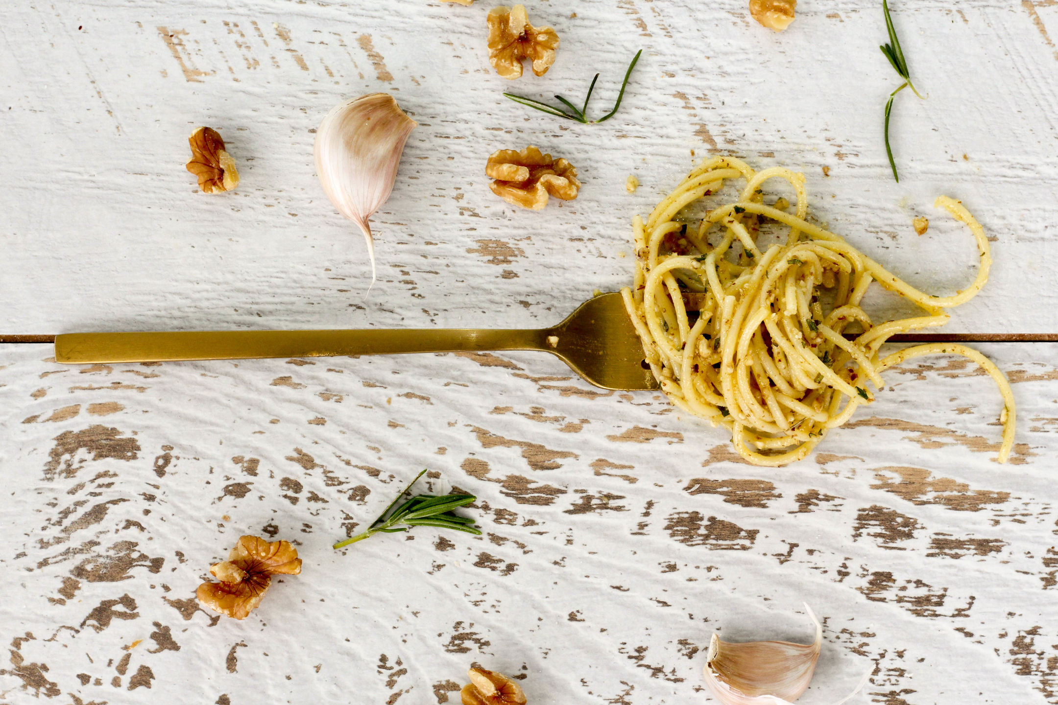 Gluten Free Spaghetti with Walnut Rosemary Pesto Recipe