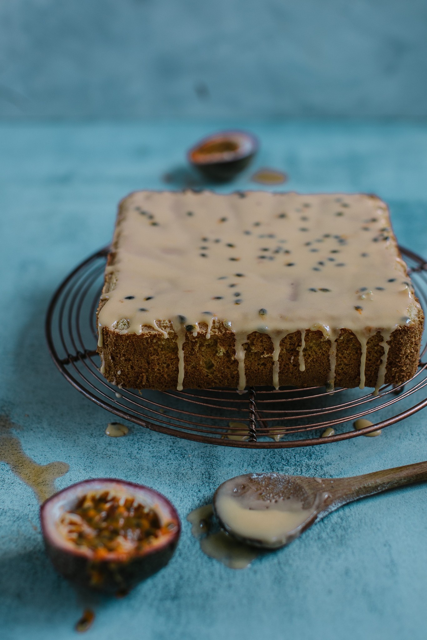 gluten-and-dairy-free-passionfruit-sponge-cake-recipe-helen